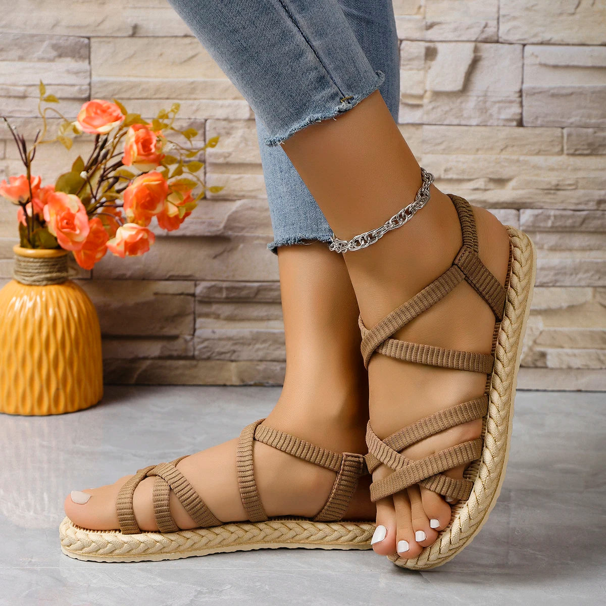 Women's fashion trend strap non-slip wear comfortable soft soled flat sandals