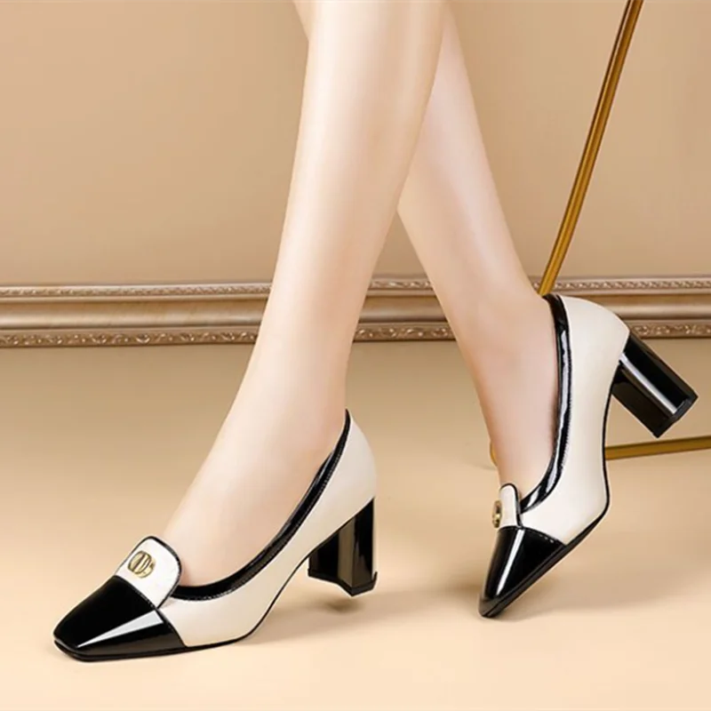 "High-Quality White Square Heel Shoes for Women - Classic Comfort for Spring, Summer, and Autumn with Metal Clip Detail"