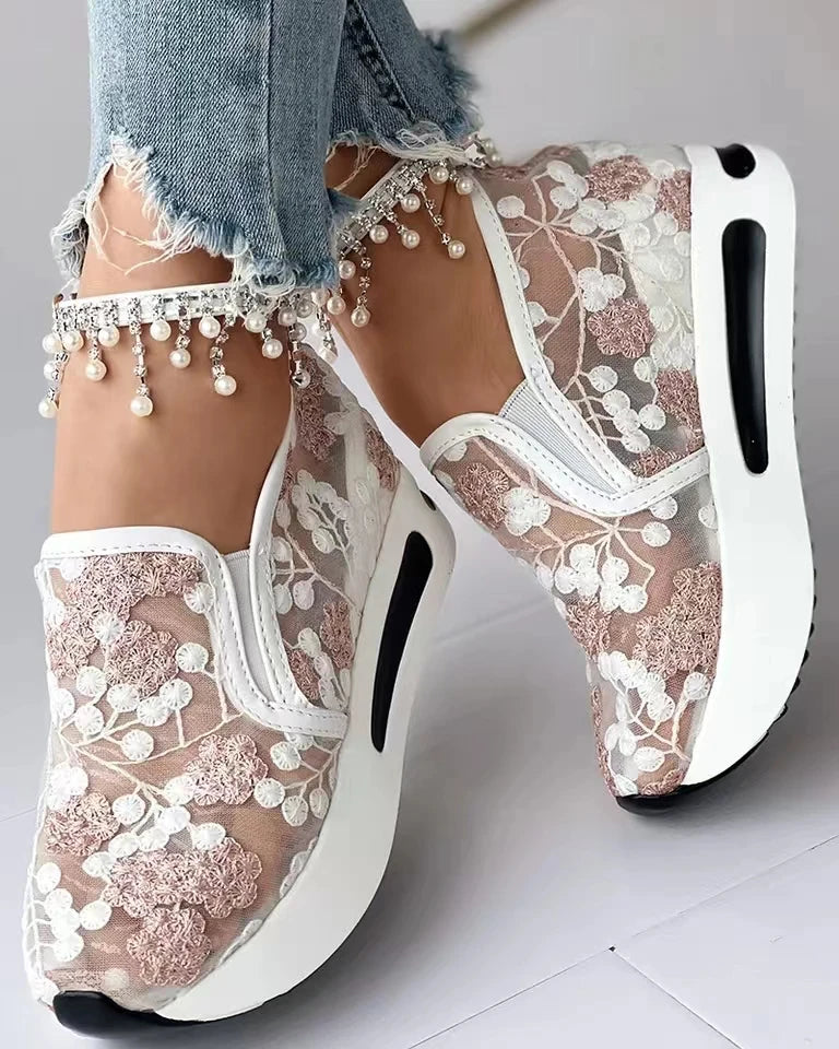 "Floral Embroidery Mesh Slip-On Sneakers for Women - Comfy Heeled Casual Shoes"