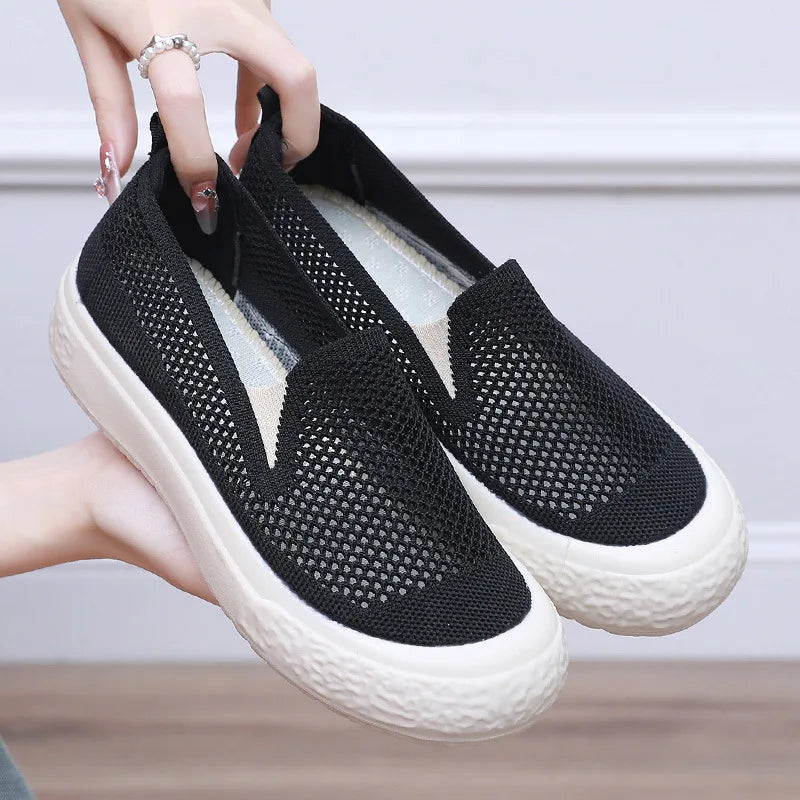 "Lightweight Women's Breathable Slip-On Mesh Shoes – Casual, Comfortable, and Non-Slip"