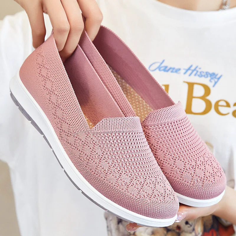 "Women's Summer Casual Breathable Flat-Soled Soft-Sole Mother Shoes"