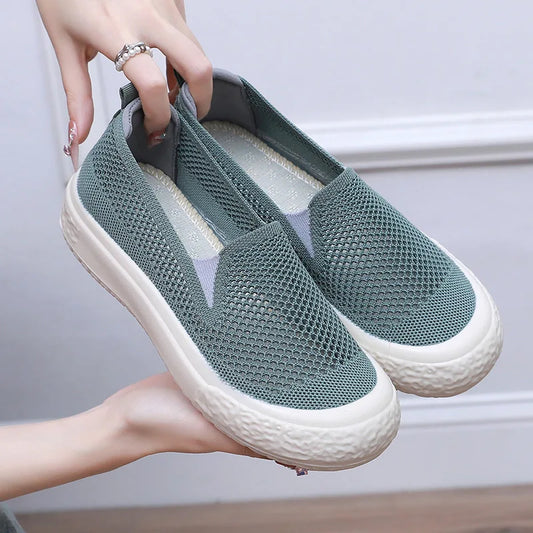 "Lightweight Women's Breathable Slip-On Mesh Shoes – Casual, Comfortable, and Non-Slip"